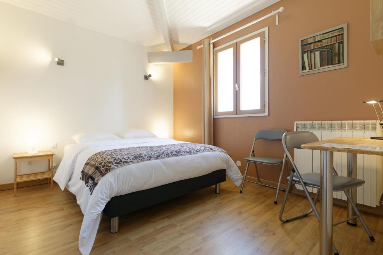 Chambre D'Hotes De Charme A La Maison Bleue Savignac-Mona Εξωτερικό φωτογραφία